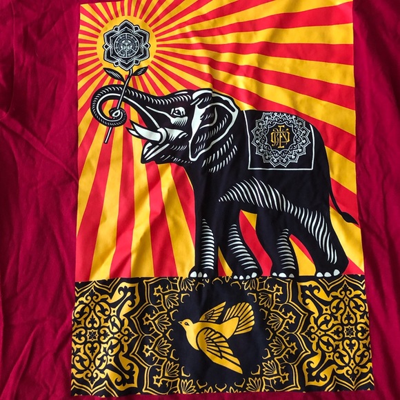 Obey large T-shirt - Picture 1 of 2